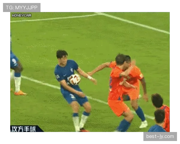 手球判罚核心规则：判定是否不自然扩大身体