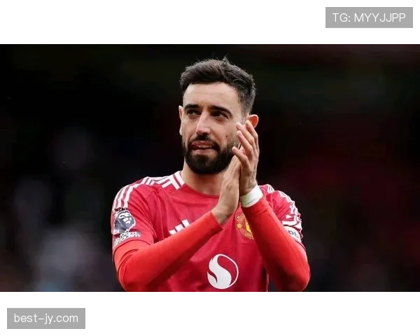 德容与布鲁诺·费尔南德斯中场核心角色的攻防效率差异解析