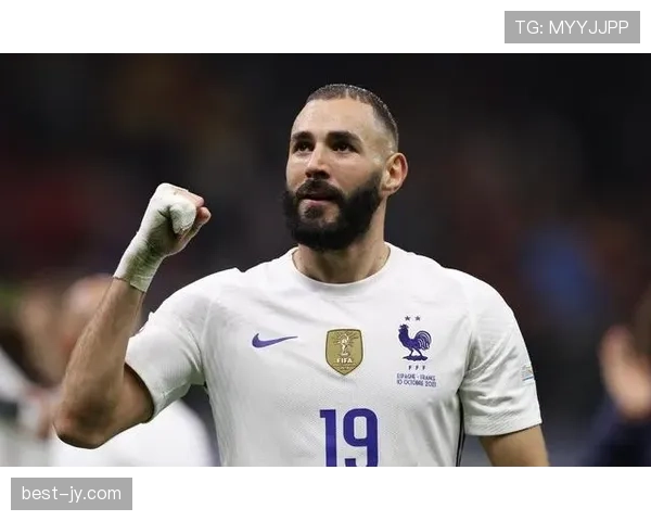 本泽马的终结能力与领袖作用能否支撑其顶级中锋定位